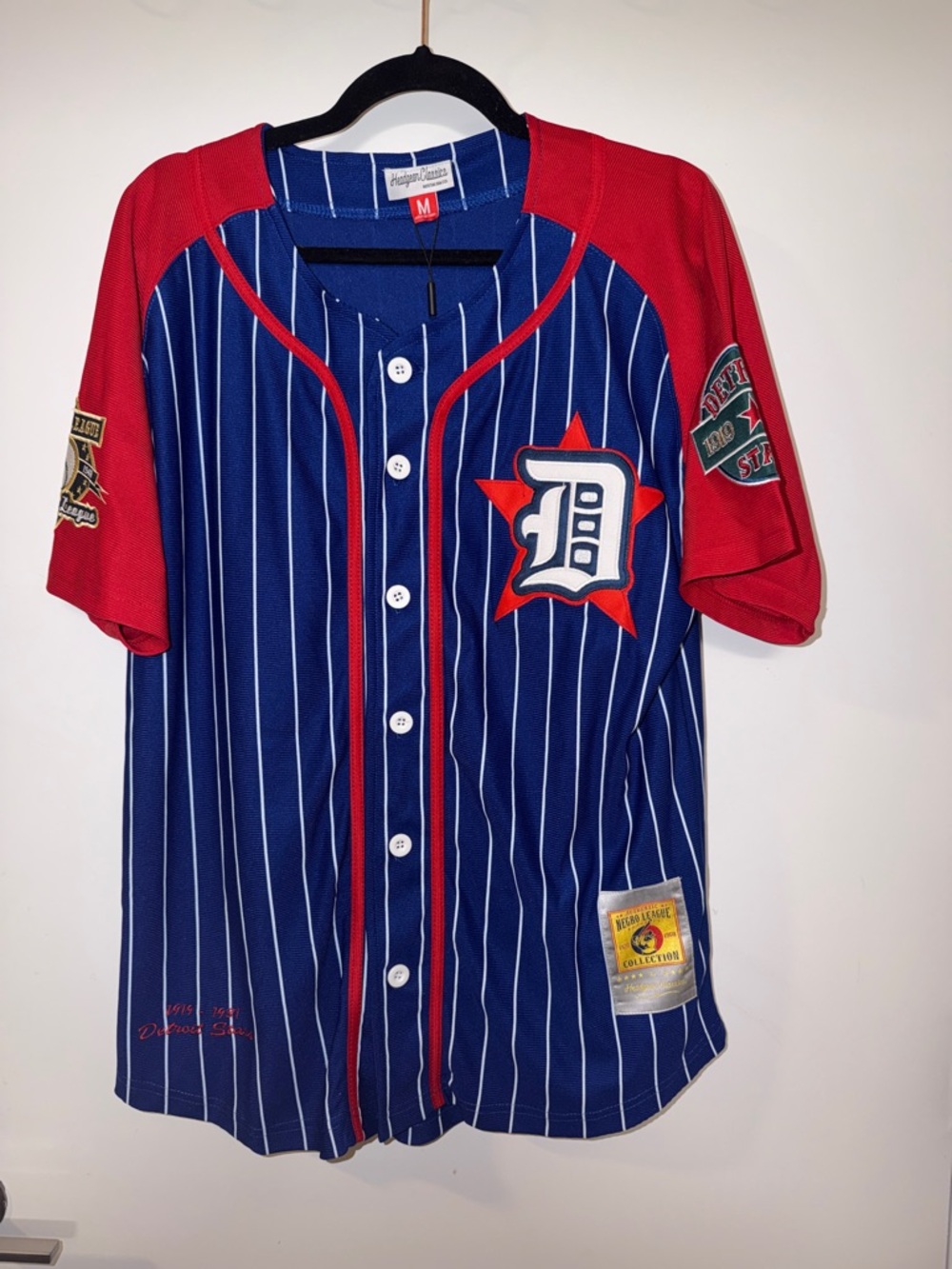 ⚾️✊🏾⚾️ Negro League Team Detroit Stars Blue & Red Pinstripe Jersey - Size M
